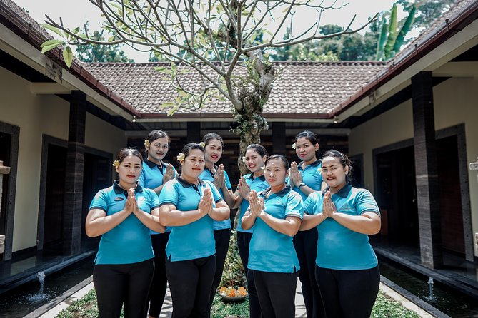 Body Massage Experience in Ubud Traditional Spa - The Balinese Bale Wantilan and after-treatment tea