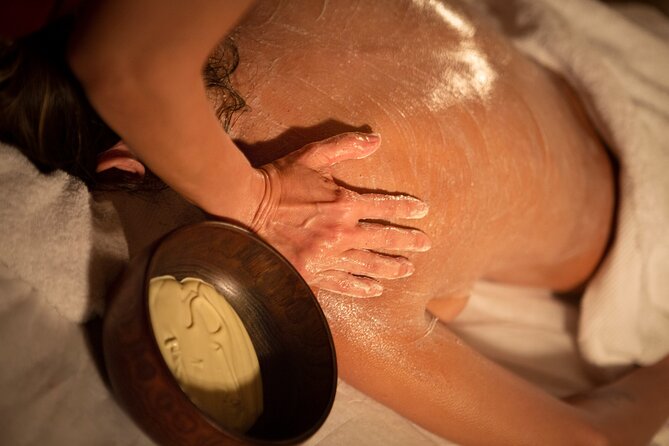 Body Scrub Exfoliation Treatment 50 min at THAI SPA MASSAGE BARCELONA - A Thai body scrub on Passeig de Gràcia