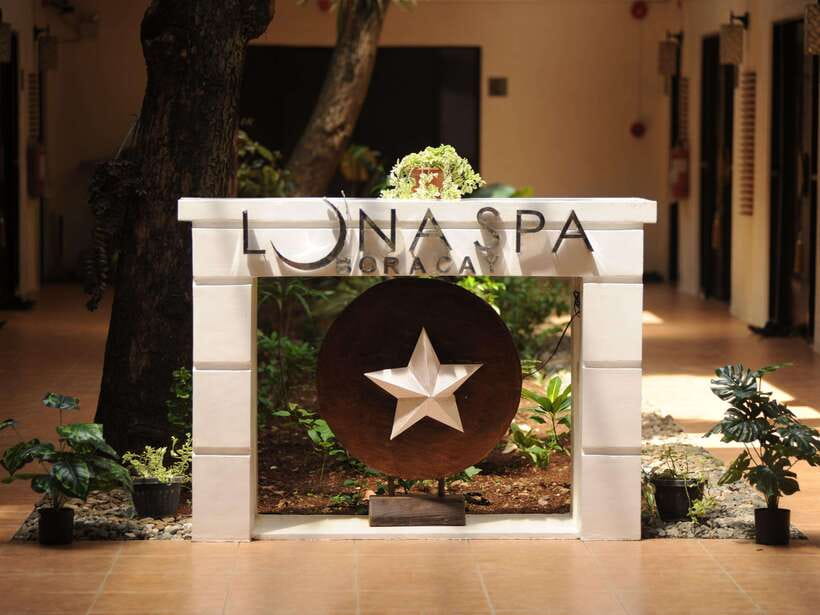Boracay: Luna Spa Experience - Drinks, shower access, and the useful finishing touches