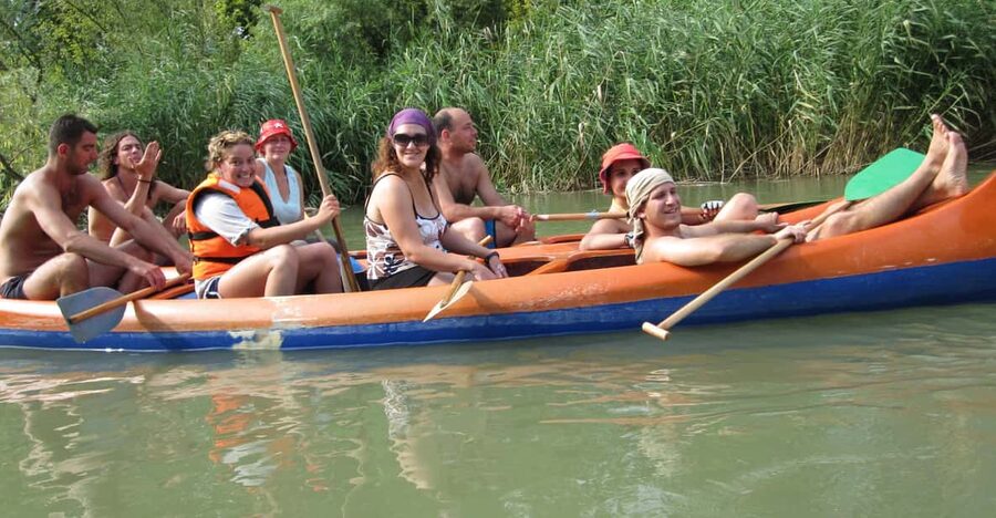 Budapest: Canoeing the Danube w or wo Sauna or Danube Beach - Why this Danube trip feels different from a city tour