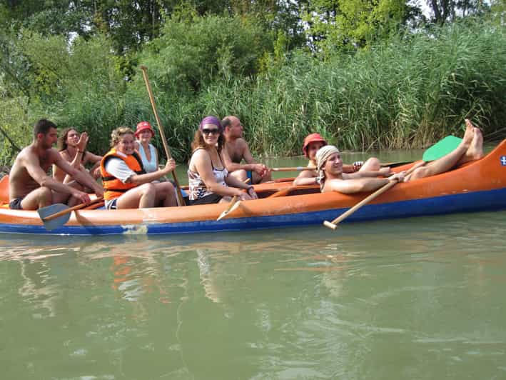 Budapest: Canoeing the Danube w or wo Sauna or Danube Beach - Who should book this experience