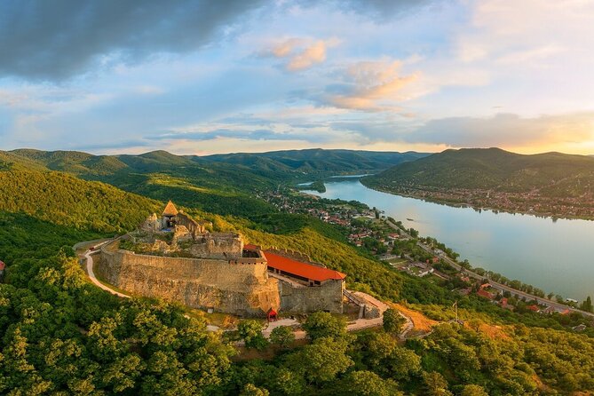 Budapest Hike to Visegrád Castle w or wo Sauna/Danube beach - What the $136 price covers