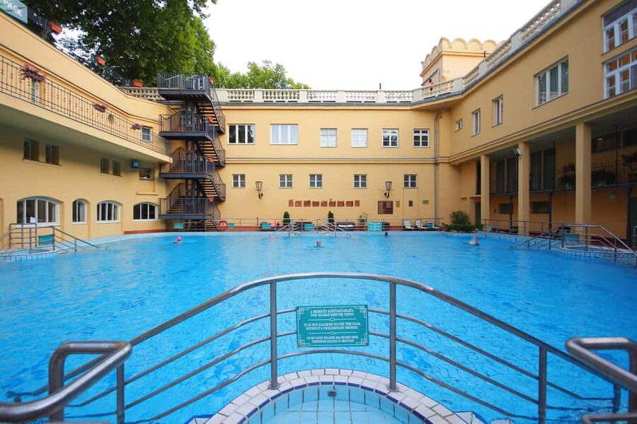 Budapest Super Saver: Spa, Basilica Tour, and Danube Cruise - Lukács Thermal Spa from 7 AM