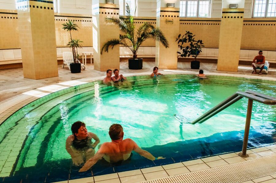 Budapest: Széchenyi Spa Day Ticket with Optional Upgrades - What the atmosphere is really like