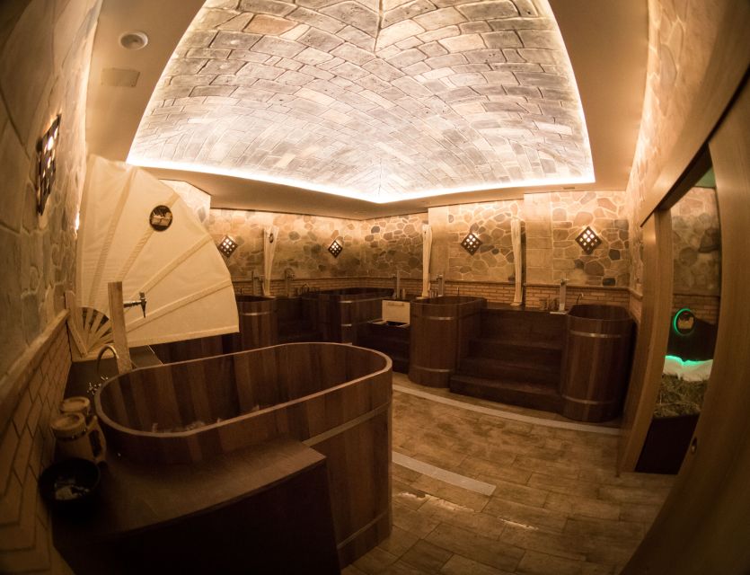 Cadiz: Beer Spa Entry Ticket with Beer and Local Snacks - The Service and Language Options
