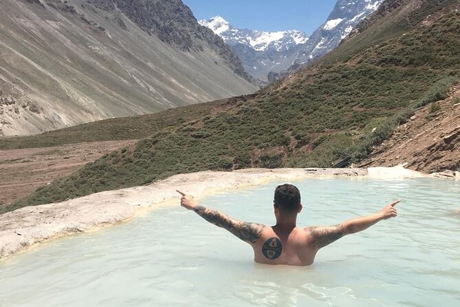 Cajon del Maipo Region - Hot Springs Termas de Colina - Cajon del Maipo gives the trip its setting