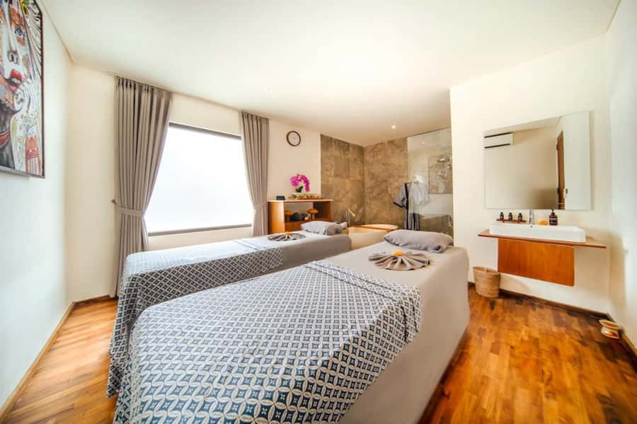 Canggu: Massage and Spa Experience at Svaha Spa Berawa - Couples’ flower and spice baths