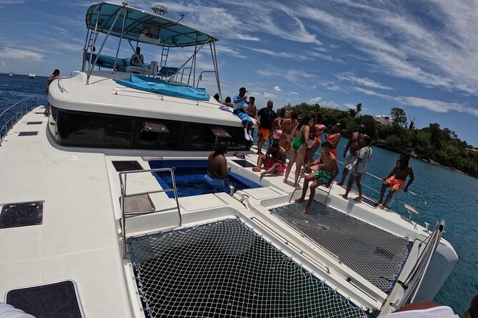 Catamaran with jacuzzi for groups Lunch and drinks Puerto plata - Timing, pickup, and weather concerns