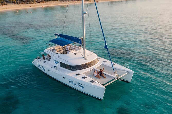 Catamaran with jacuzzi for groups Lunch and drinks Puerto plata - What to confirm before you pay
