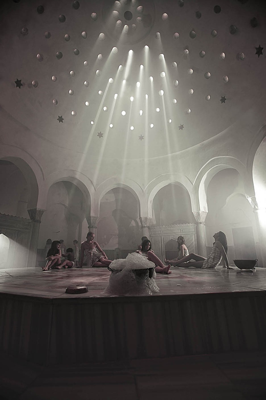 Çemberli Taş Traditional Turkish Bath - The marble room and the Ottoman setting