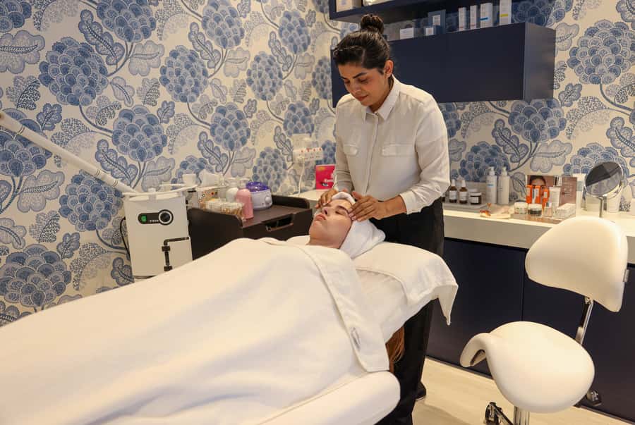 Chado: Deep Cleansing Facial for Ladies Only - Arrival at Chado Cosmetics International Ladies Center
