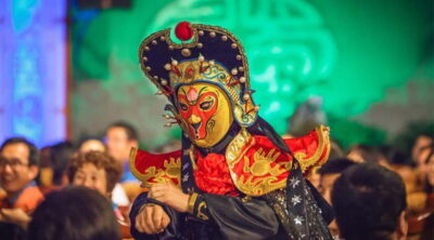 Chengdu: Sichuan Opera Show & Covered Bowl Tea & Massage