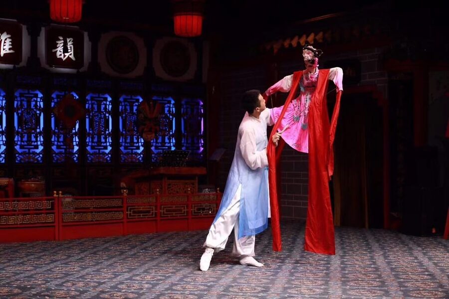 Chengdu: Sichuan Opera Show & Covered Bowl Tea & Massage - Costume try-on and the paid photo option