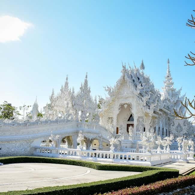 Chiang Mai: Chiang Rai Famous Temples & Hot Springs Day Trip - Huay Pla Kang Temple and the final return drive