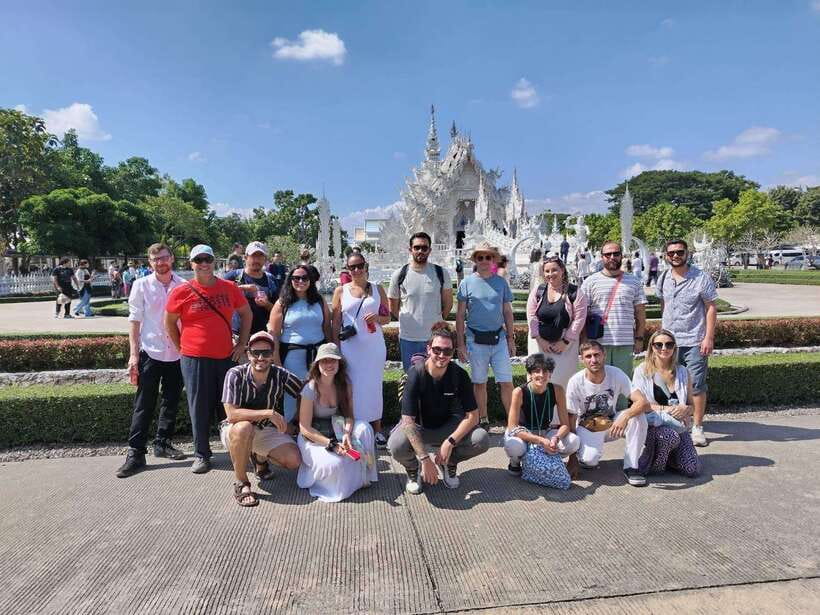 Chiang Mai: Chiang Rai Temples, Karen Tribe and Hot Springs - What to bring and how to dress