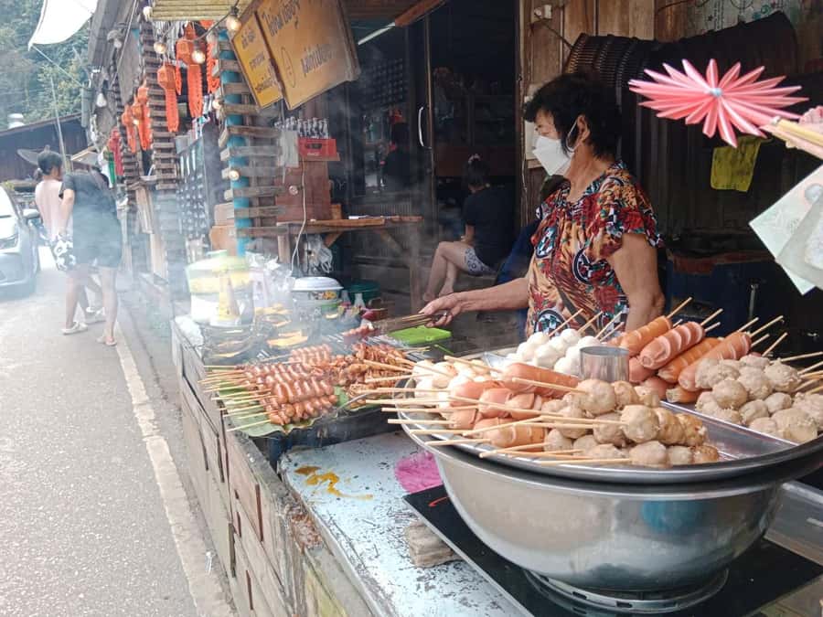 Chiang Mai: Mae Kampong Village, Hot Springs & Bor Sang Tour - Mae Kampong Waterfall and lunch beside the creek
