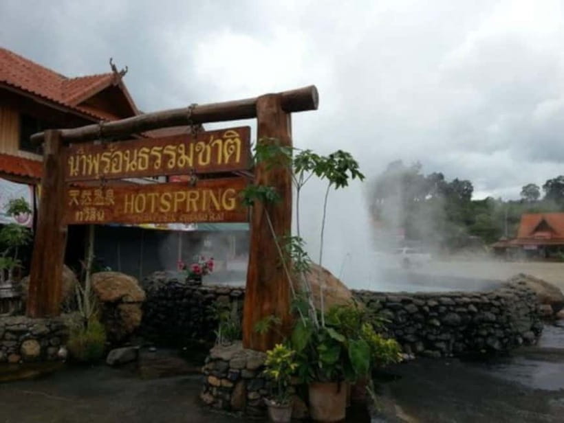 Chiang Mai to Chiang Rai: 3 Temples & Hot Springs & Pickup - Key points at a glance