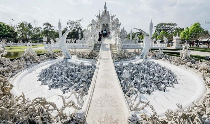 Chiang Mai to Chiang Rai: 3 Temples & Hot Springs & Pickup - The optional Long Neck Karen Village