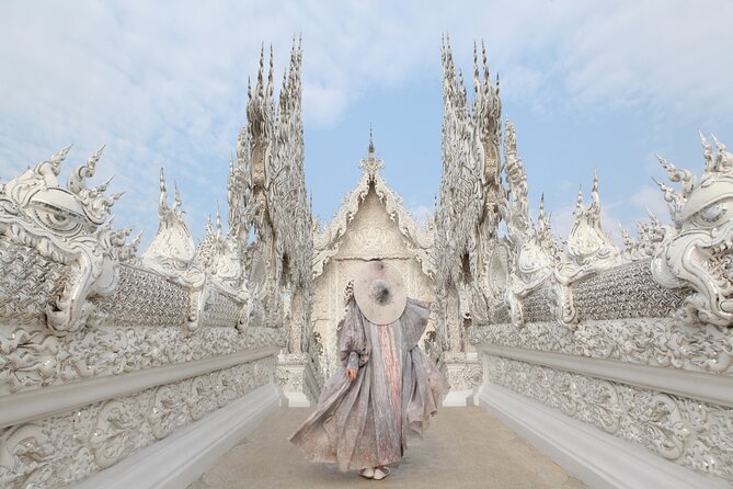 Chiang Rai Wonders: White, Blue & Red Temples and Hot Spring - Is $92 a fair price?