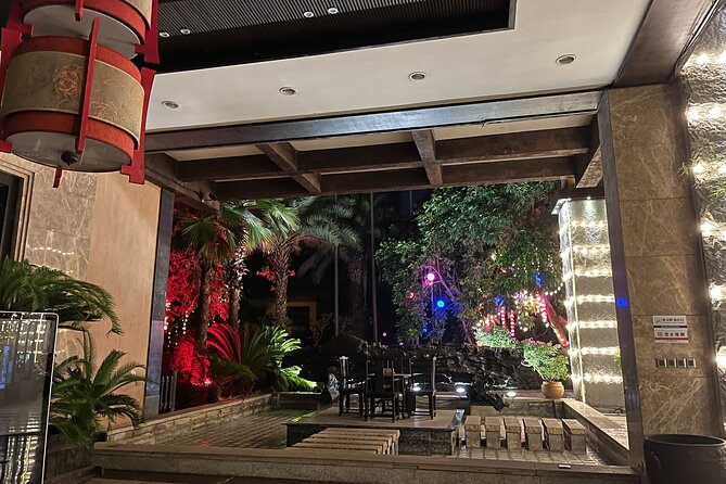 Chongqing Luxury Hot Spring and Massage Luxury Meal Private Tour - Private transport and flexible timing
