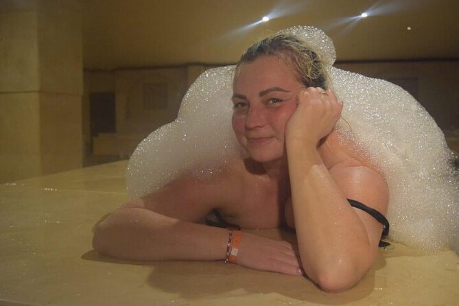 Cleopatra Treatment With Full Body Massage, Jacuzzi & Sauna - The 45-minute full-body massage