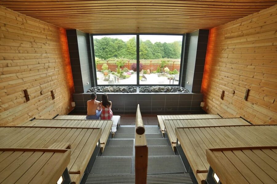 Cologne: 1-day ticket for the Aqualand adventure pool including sauna world - Nine slides for different levels of excitement