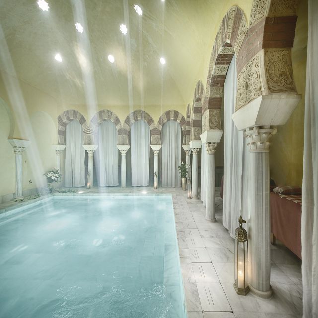 Córdoba: Hammam Al Ándalus Entry Ticket w/Optional Massage - The atmosphere, from tea to the last shower
