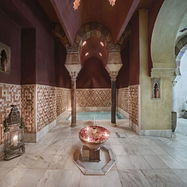 Córdoba: Hammam Al Ándalus Entry Ticket w/Optional Massage - Best times and useful planning tips