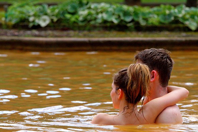 Couples PRIVATE Hybrid 4X4 Tour - Furnas (Inc Hot Springs and 3 Course Lunch) - A three-course meal cooked by the earth
