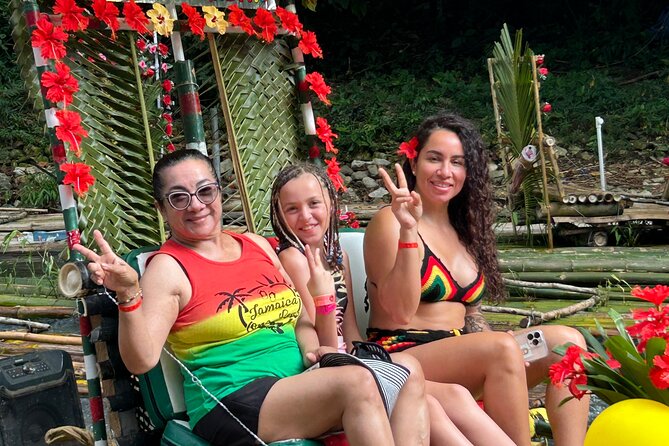 Customized Happy Hour Bamboo Rafting+Limestone Massage + Shopping - What the bamboo raft ride feels like