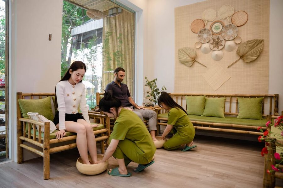 Da Nang: 2 Hours Special Massage in Rora Spa (Free pick-up) - Arriving with tea and a calm start