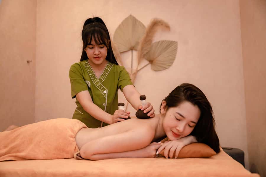 Da Nang: 90 minutes Herbal Massage (FREE PICK-UP for 2pax+) - Who will enjoy this most