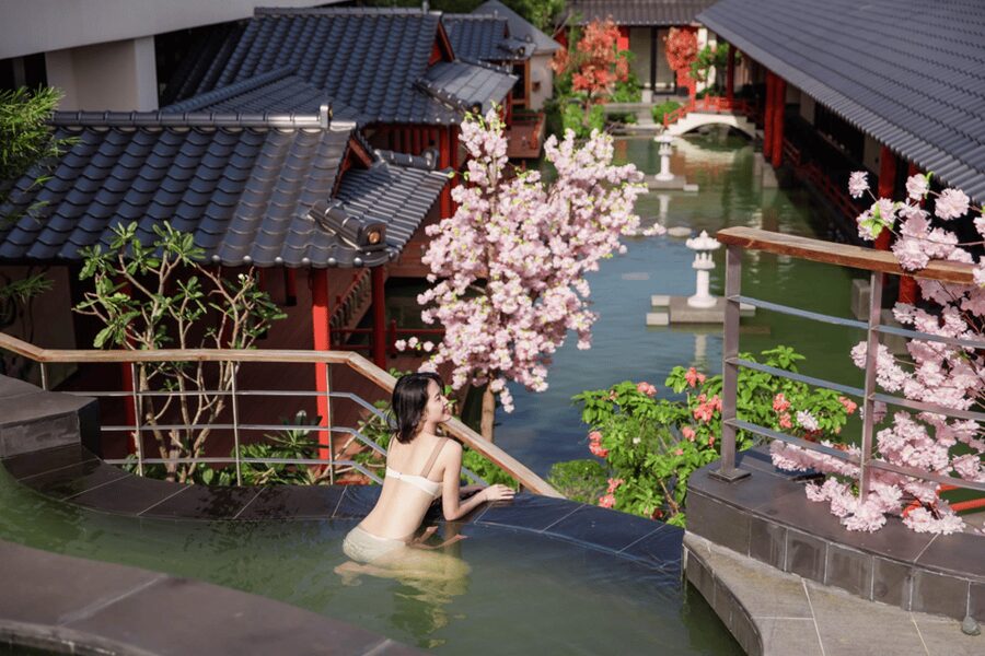 Da Nang: Mikazuki Water Park 365 with Onsen E-Ticket - A water park that works in Da Nang weather