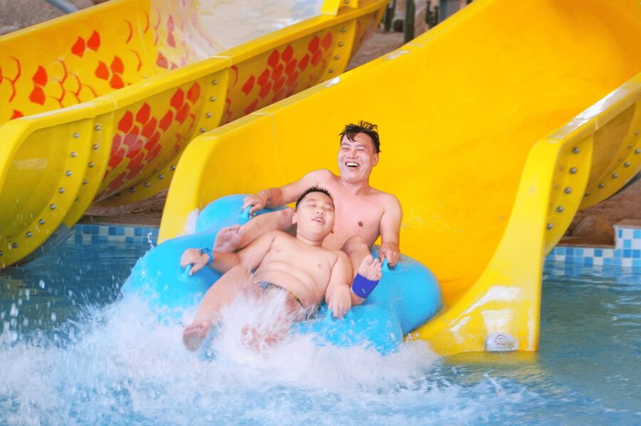 Da Nang: Mikazuki Water Park 365 with Onsen E-Ticket - Food, breaks, and the practical rhythm of a full day