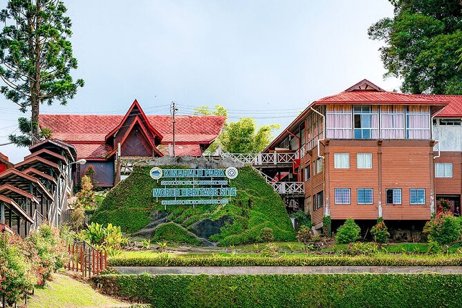 Day Trip to Kinabalu Park and Poring Hot Spring Guided Tour - Nabalu Market: a practical first stop