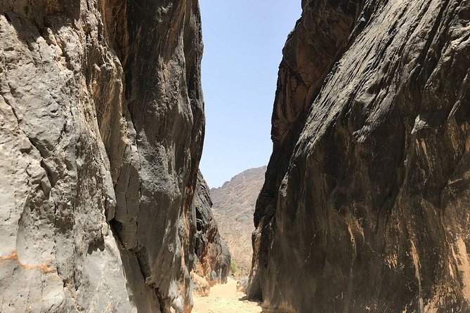 Day Trip to Wadi Bani Awf,Balad Sayt,Nakhal Fort-Hot Spring - Taking the rough road into Wadi Bani Awf