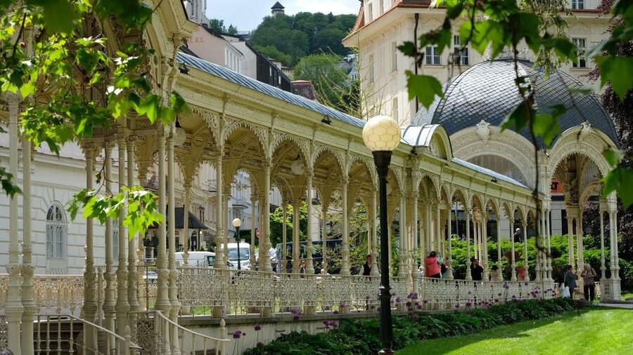Daytrip from Prague to Karlovy Vary (Hot Springs Area) - Why Karlovy Vary Works as a Day Trip from Prague