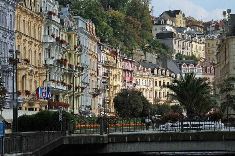 Daytrip from Prague to Karlovy Vary (Hot Springs Area) - Practical Details Before You Book