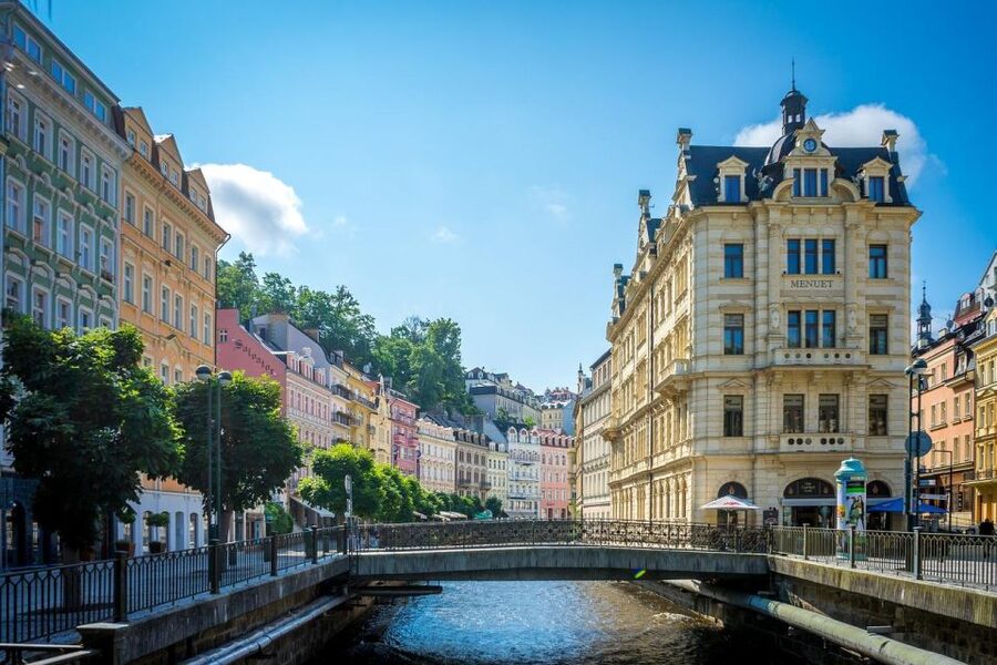 Daytrip from Prague to Karlovy Vary (Hot Springs Area) - The Morning Drive and First Look at the Spa Town