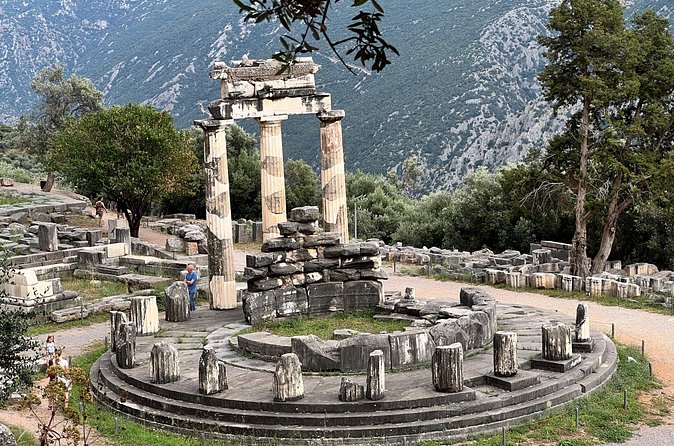 Delphi Historical Private Guided Tour & Thermopylae Hot Springs - Walking the Sacred Way through ancient Delphi