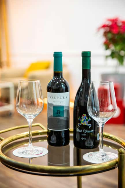 Echegaray 5, Málaga center: Wine & Relax Experience: Massage + Wine tasting - Who will enjoy this most?