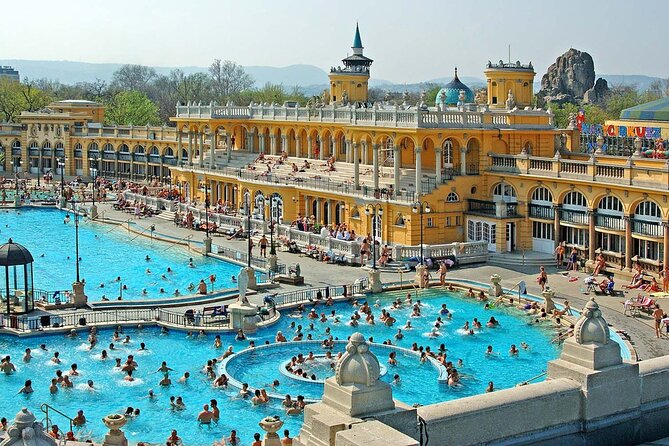Entrance to Szechenyi Spa in Budapest - Changing rooms, lockers, and what to pack