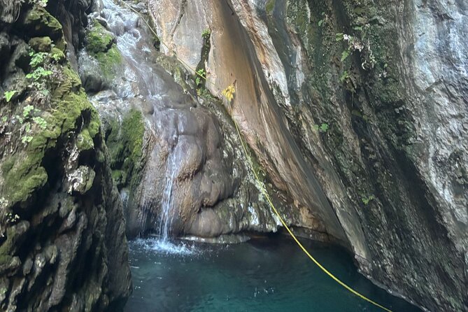 Exclusive Full-Day Tolantongo & La Gloria Hot Springs Adventure - The grotto and tunnel at Grutas Tolantongo