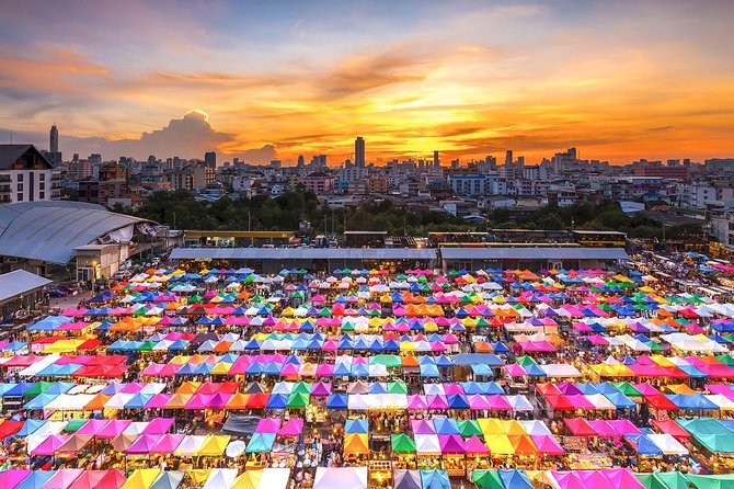 Experience Bangkok at Night with Streetfood Dinner & Foot Massage - Starting at Saphan Taksin at 6 p.m.