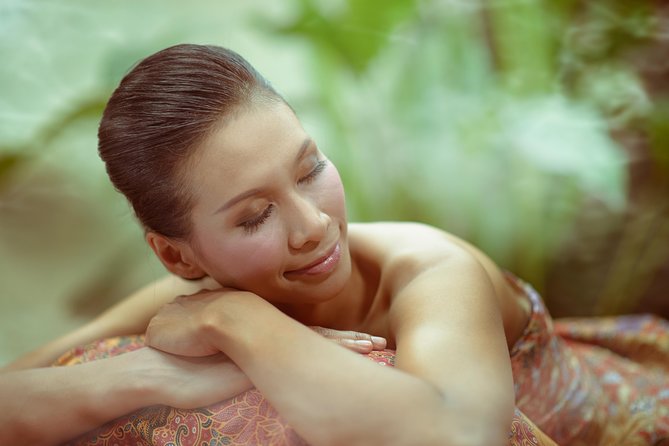 Fah Lanna Traveler's Retreat Spa Package in Chiang Mai - Reflexology foot massage for tired sightseeing legs