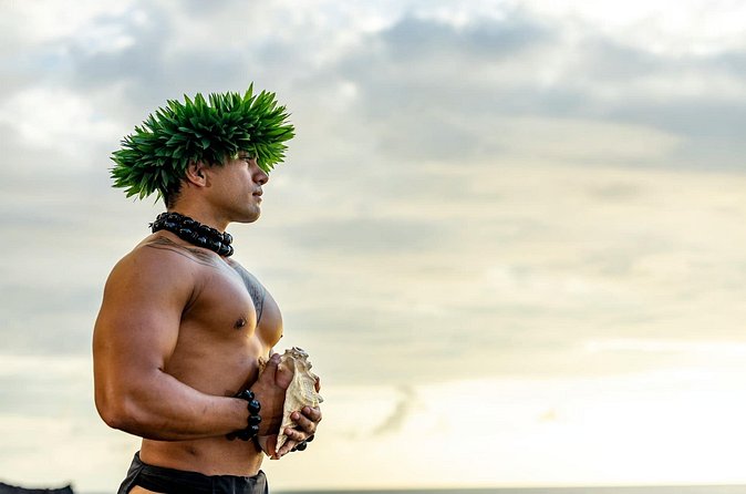 Feast and Fire Luau Outrigger Kona Resort and Spa - Music, hula, storytelling, and the fire finale