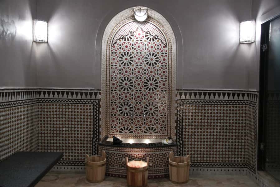 Fes: Traditional Hammam Massage in a Luxury Palace - What happens in the traditional hammam