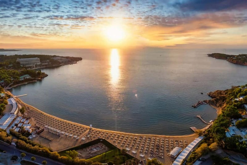 From Athens: Lake Vouliagmeni Spa & Temple of Poseidon Tour - Who should book this half-day outing?