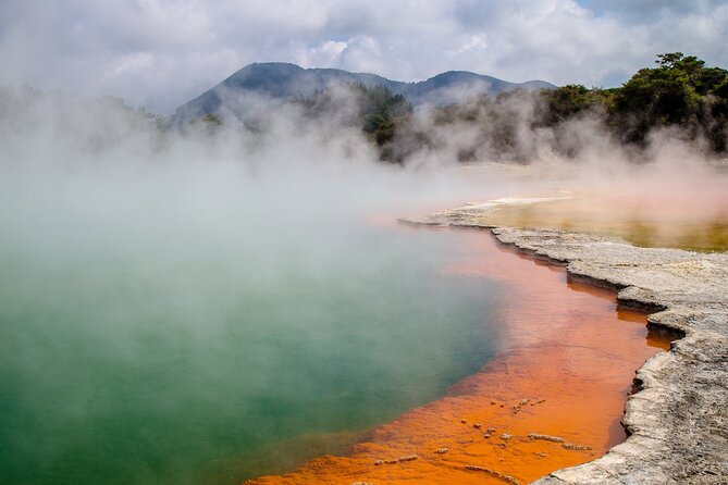 From Auckand: Waiotapu and Polynesian Spa Rotorua Day Tour - Wai-O-Tapu’s Champagne Pool and volcanic color