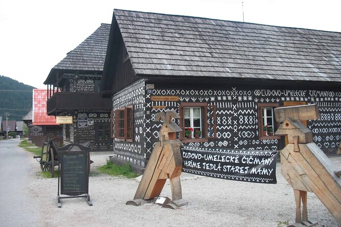 From Bratislava: Cicmany tour with Thermal Bath Entrance - Rajecká Lesná’s animated wooden Bethlehem